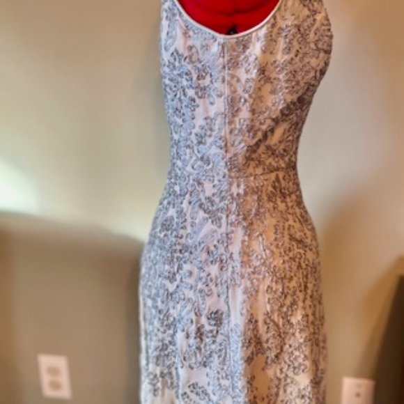 Carmen Marc Valvo Signature Dusty Blue Dress Size 4, (EUC) - Picture 14 of 14